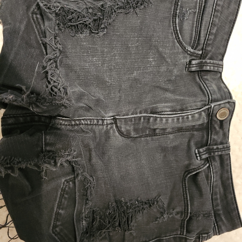 2 pair guess shorts